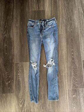 Hollister Women's Light Blue Ripped Skinny Jeans